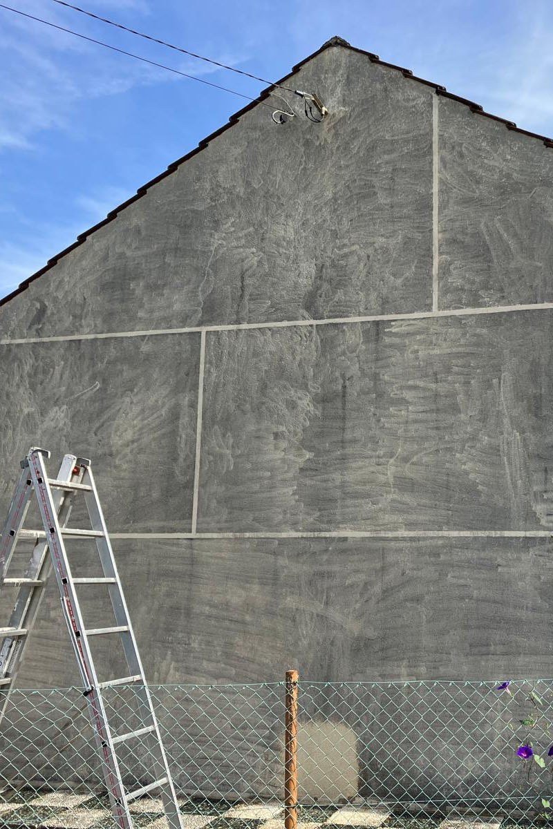 Façade avant peinture ETS Guillaume